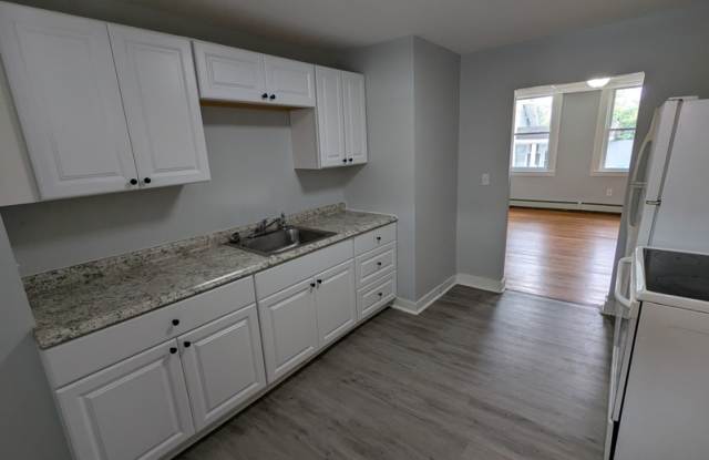 12 Cottage Street - 20 photos photos