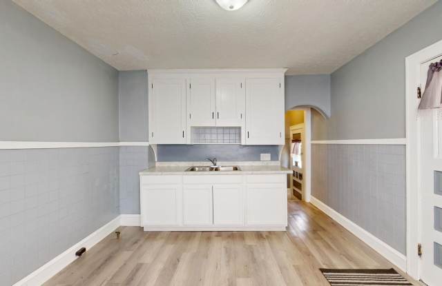 ** AVAILABLE OCTOBER 2025 *** Old Brooklyn Area - 3 Bedroom - 1 Bath - Single Family Home photos photos