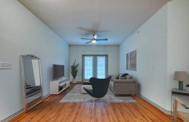 5158 N Loop 1604 E Gallery 1