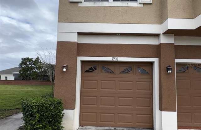 1901 ESTANCIA CIRCLE photos photos