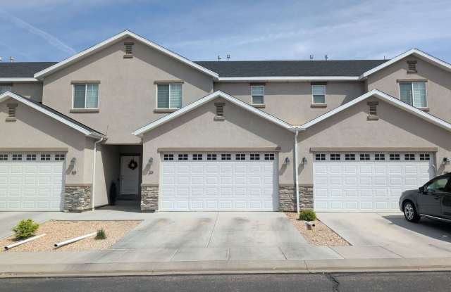 3 Bedroom Home Near Schools And Entertainment photos photos