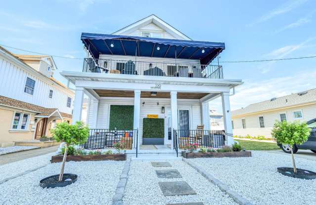 229 N Derby Ave - 229 North Derby Avenue, Ventnor City, NJ 08406