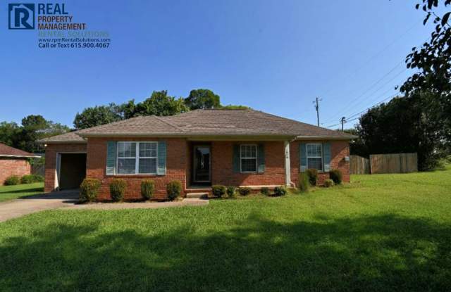 3 bedroom home in GREAT location! Fenced in backyard! Gallery 1