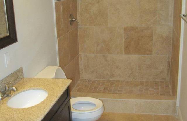 Huge Luxury South Side Home w/ Stainless Kitchen appliances and A/C photos photos Huge Luxury South Side Home w/ Stainless Kitchen appliances and A/C photos photos