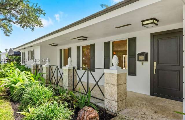 14321 SW 78th Ct Gallery 1
