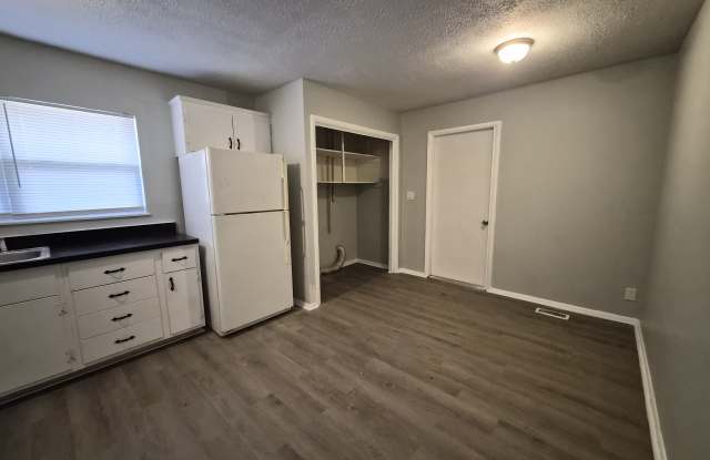 4102 Biscayne Road photos photos