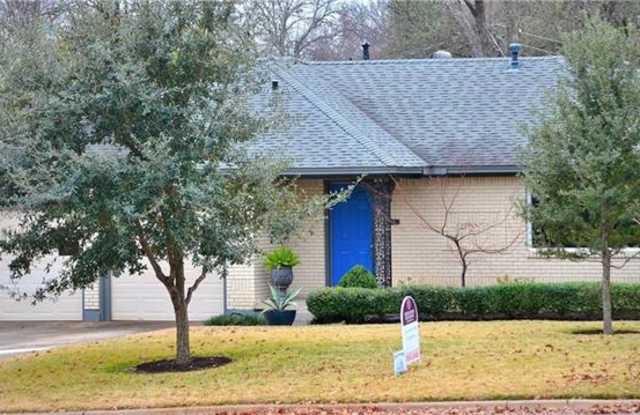 2377 Greenland Drive Gallery 3