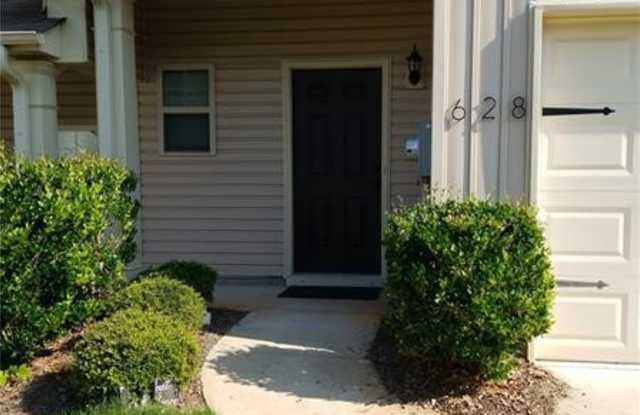 628 Oakside Place Gallery 3