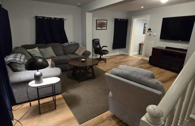247 Maple Avenue Gallery 2