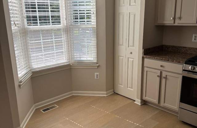 15603 AMBIANCE Drive Gallery 3