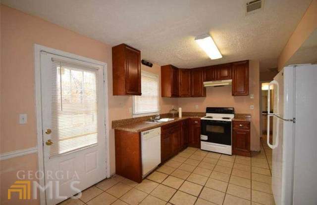 5162 Ridge Forest Drive Gallery 3