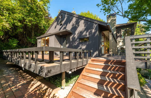 457 39th Ave E - 457 39th Avenue East, Seattle, WA 98112