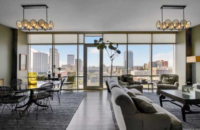 300 E 3rd St Unit MMP89U Gallery 1