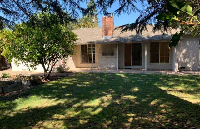 3888 Magnolia Drive Gallery 2