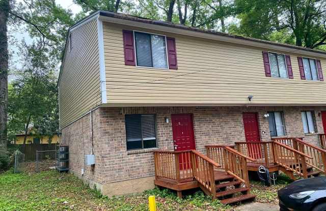 599 Holyoke Court - 599 Holyoke Court, Tallahassee, FL 32301