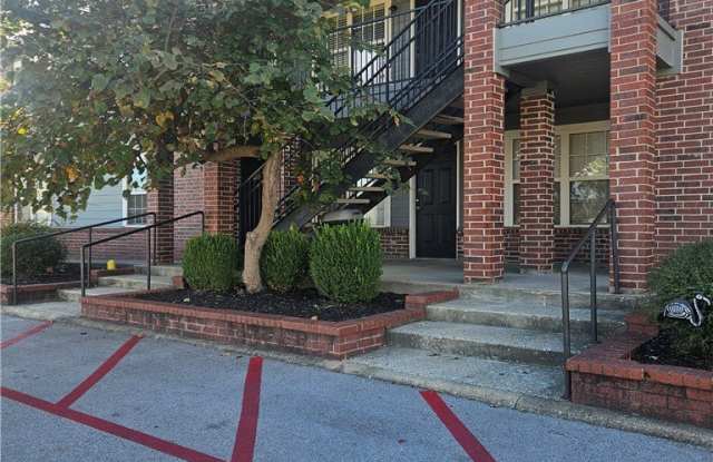 812 E Post Road Gallery 2