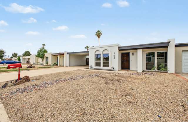 200 Bahia Lane East Gallery 1