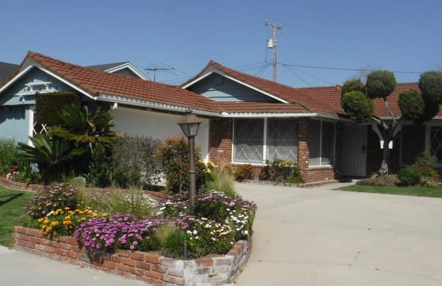 11932 WALLINGSFORD ROAD - 11932 Wallingsford Road, Rossmoor, CA 90720