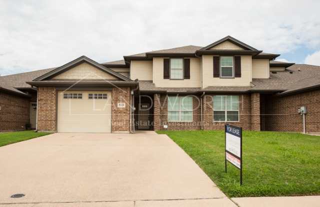 4624 Angus Drive - 4624 Angus Drive, Fort Worth, TX 76116