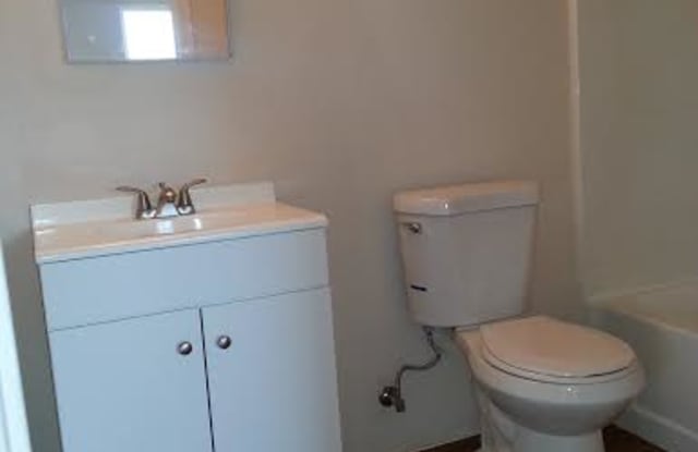 1325 N 30th Drive - 11 Gallery 3