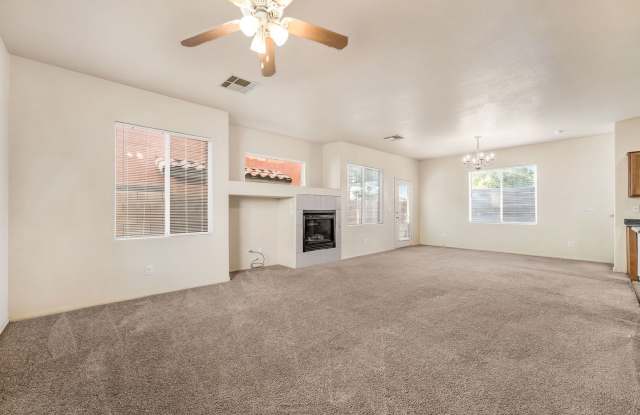 Introducing a 3 Bedroom property nestled in the vibrant city of Las Vegas! Gallery 4