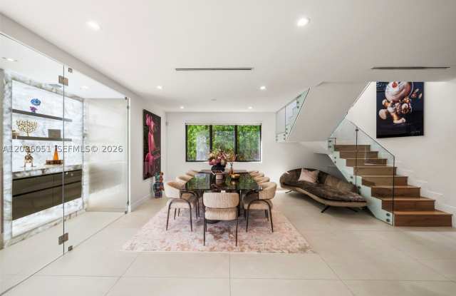 710 S Shore Dr Gallery 4