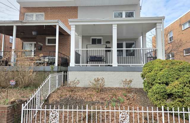 5206 12th St NE - 1 photos photos