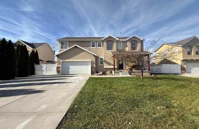 Beautiful 5-Bedroom Home in Saratoga Springs, UT - 1101 Topaz Road, Saratoga Springs, UT 84045