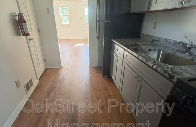 71 S. Evergreen Avenue - A Gallery 3