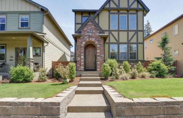 Charming Tudor in Edgewater on The Tualatin photos photos