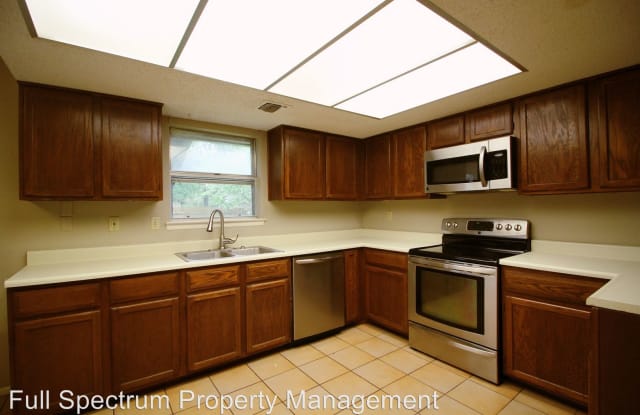 11826 Broadwood St - 11826 Broadwood St, San Antonio, TX 78249