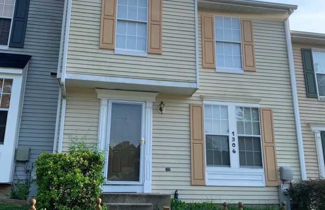 1306 GERMANDER DRIVE Gallery 2