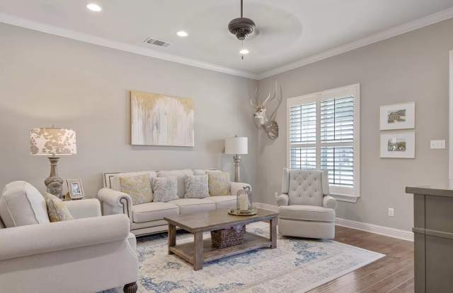 205 Oak Path Drive Gallery 3
