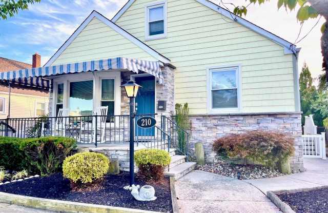 210 N Jerome Ave Ave photos photos