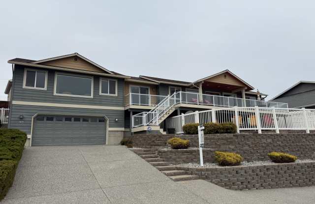 165 Coral St - 165 Coral Street, Manson, WA 98831