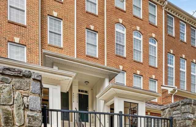 4455 BEACON GROVE Circle Gallery 2