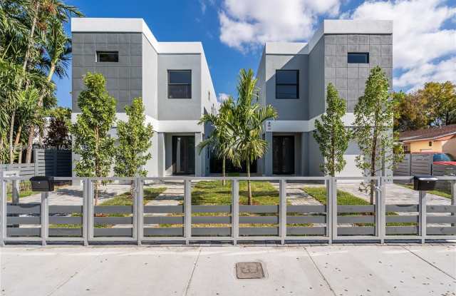 2909 SW 27th Ter - 2909 Southwest 27th Terrace, Miami, FL 33133