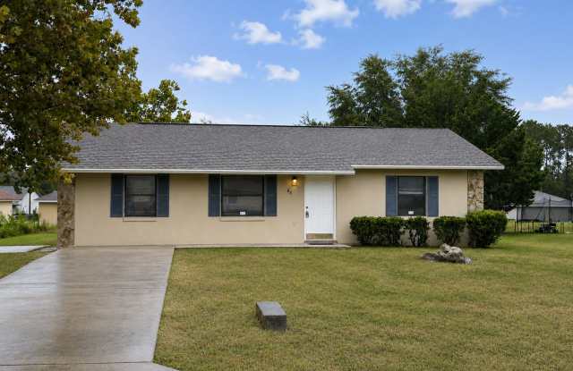AVAILABLE NOW! Charming 3-Bedroom Ocala Home with Garage & Spacious Yard photos photos