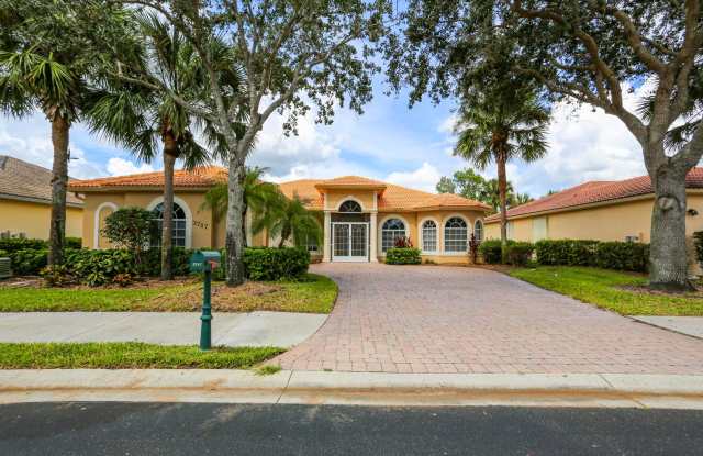 ***POOL HOME ON CANAL***GREAT FOR FISHING AND KAYAKING***3 BED/2 BATH SINGLE FAMILY***GREAT COMMUNITY*** Gallery 1