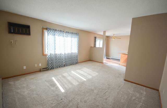 Great pet friendly townhome with private patio on quiet street! photos photos