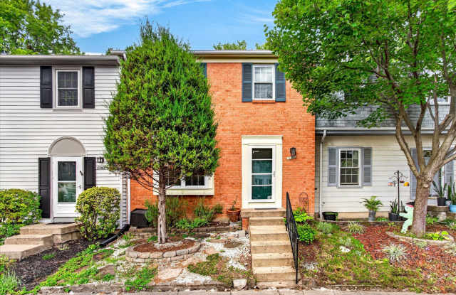 Beautiful townhome in Lorton! Gallery 1