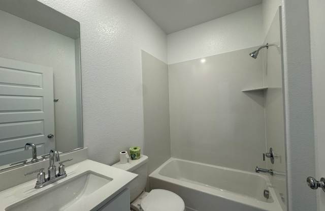 New Constuction, Four Bed, Three Bath Home In Spanos Park Gallery 4