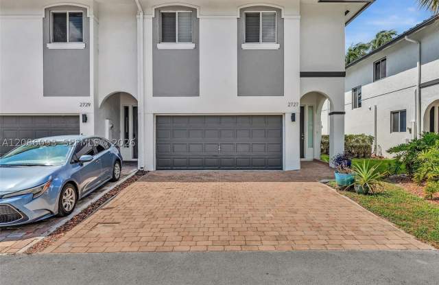 2727 Treasure Cove Cir Gallery 1