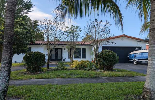 5430 Pierce St photos photos