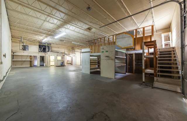 225 Laredo Drive Gallery 3