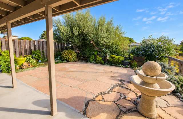 Beautiful 3-Bedroom, 2.5-Bathroom Home with Rooftop Deck in Grover Beach Gallery 4