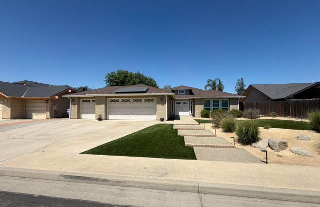 Stunning 4 bedroom, 2 bathroom with a Pool and Solar photos photos Stunning 4 bedroom, 2 bathroom with a Pool and Solar photos photos