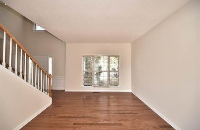 195 Ascalon Court Gallery 2