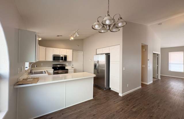 Johnson Ranch! Freshly Painted 3BR Home with Resort-Style Community Amenities! Gallery 4