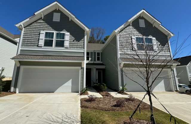 Available December 8th — Beautiful  Spacious 3BR/2.5BA Home minutes from shopping and I-85 - 360 Pearl Street, Salisbury, NC 28146